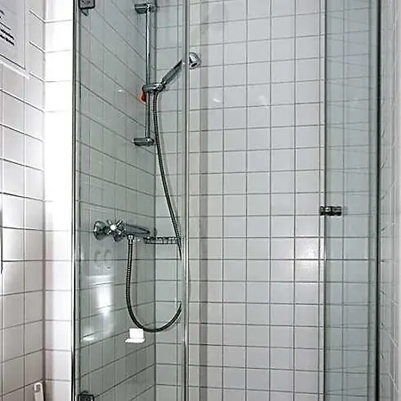 Ibis Budget Hotel 2*