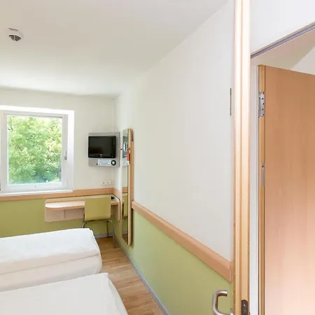 Ibis Budget Hotel 2*